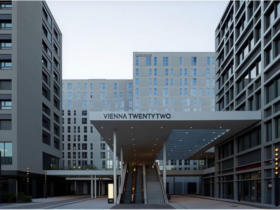 Фото Citadines Danube Vienna