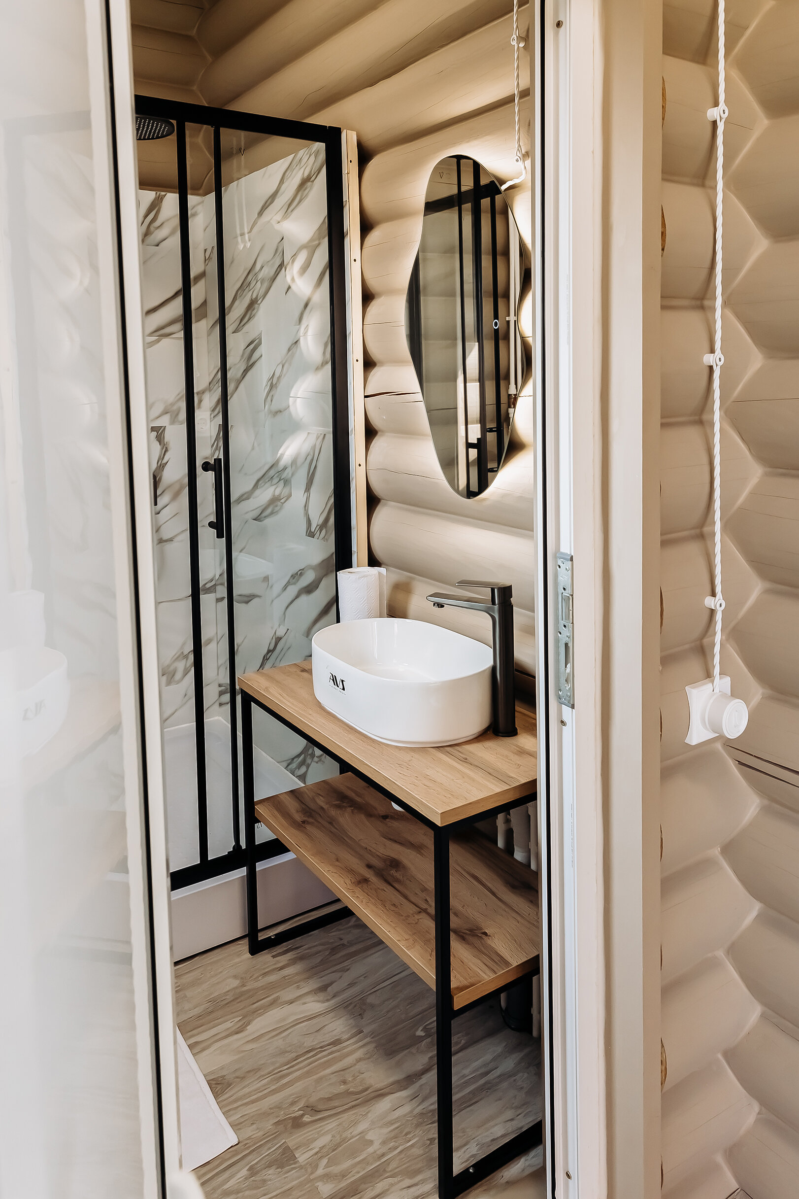 Фото Утес и море