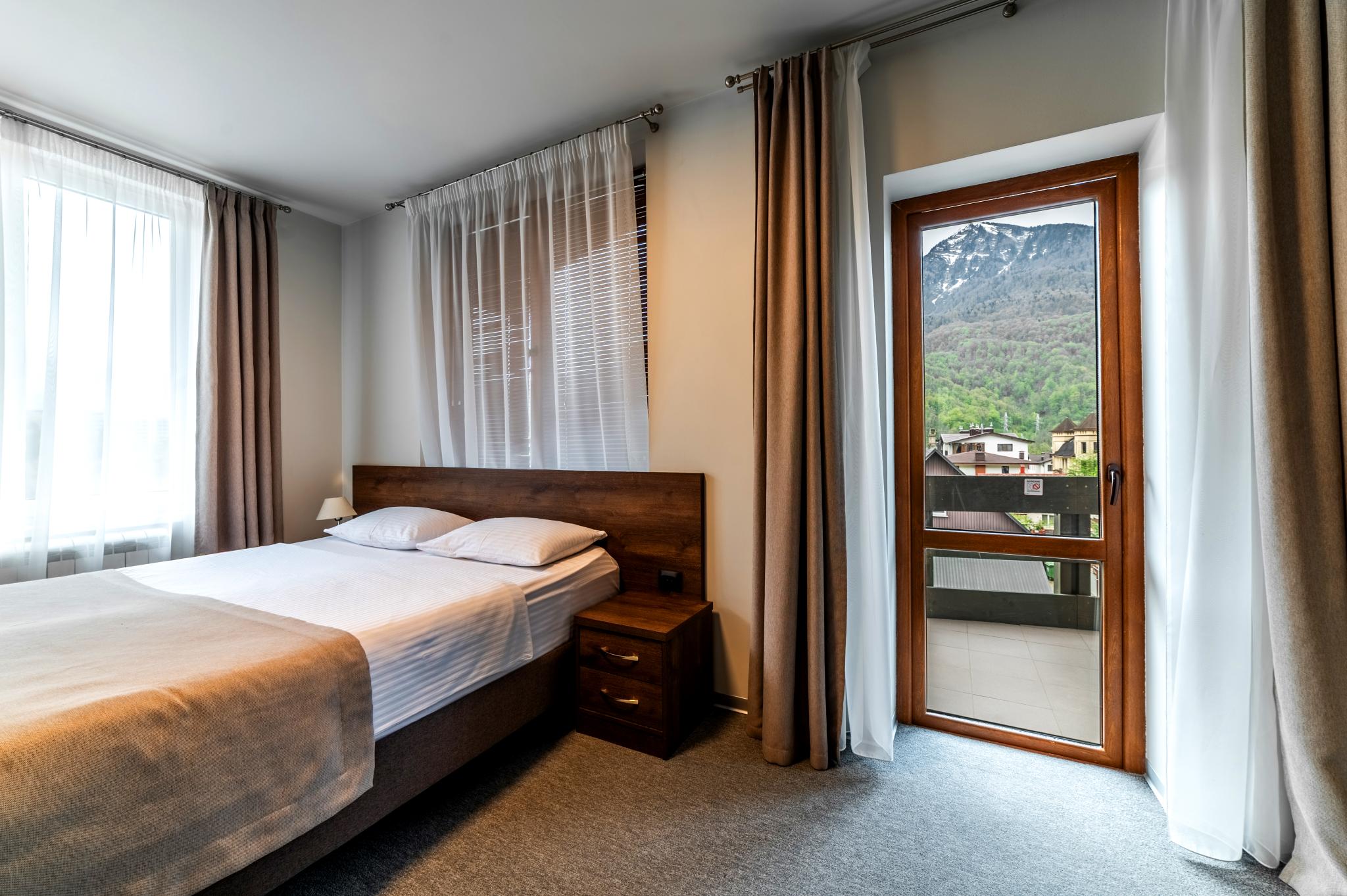 Фото Эльпида