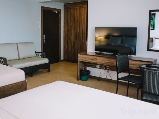 Фото Leope Hotel