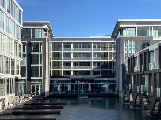 Фото Marsden Viaduct Hotel