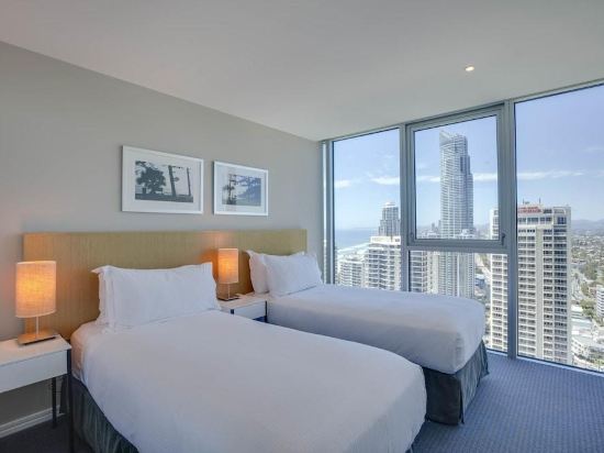 Фото Hilton Surfers Paradise Hotel & Residences