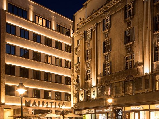 Фото Hotel Majestic