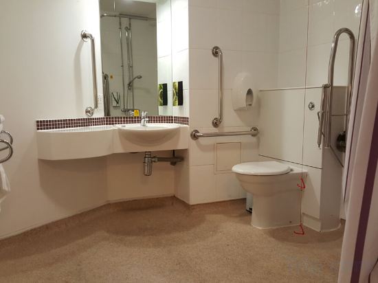 Фото Premier Inn Dundee West