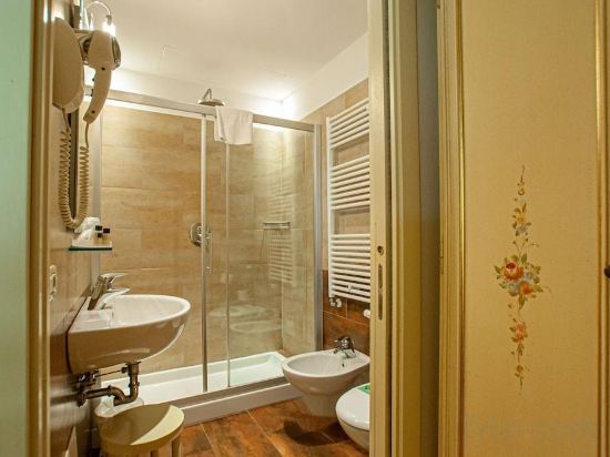 Фото Viktoria Palace Hotel