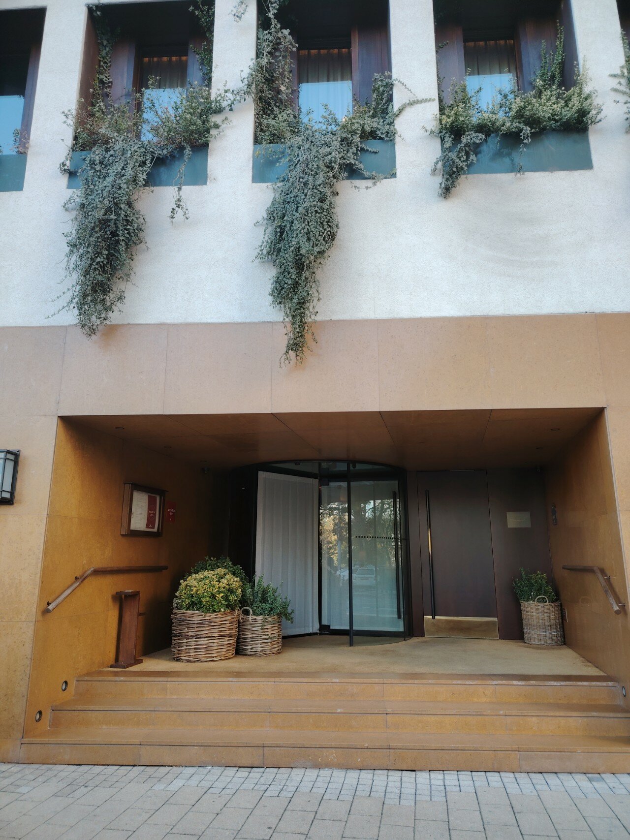 Фото Square Nine