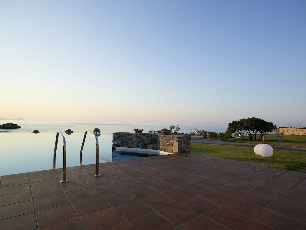 Фото Kakkos Beach Hotel - Adults Only