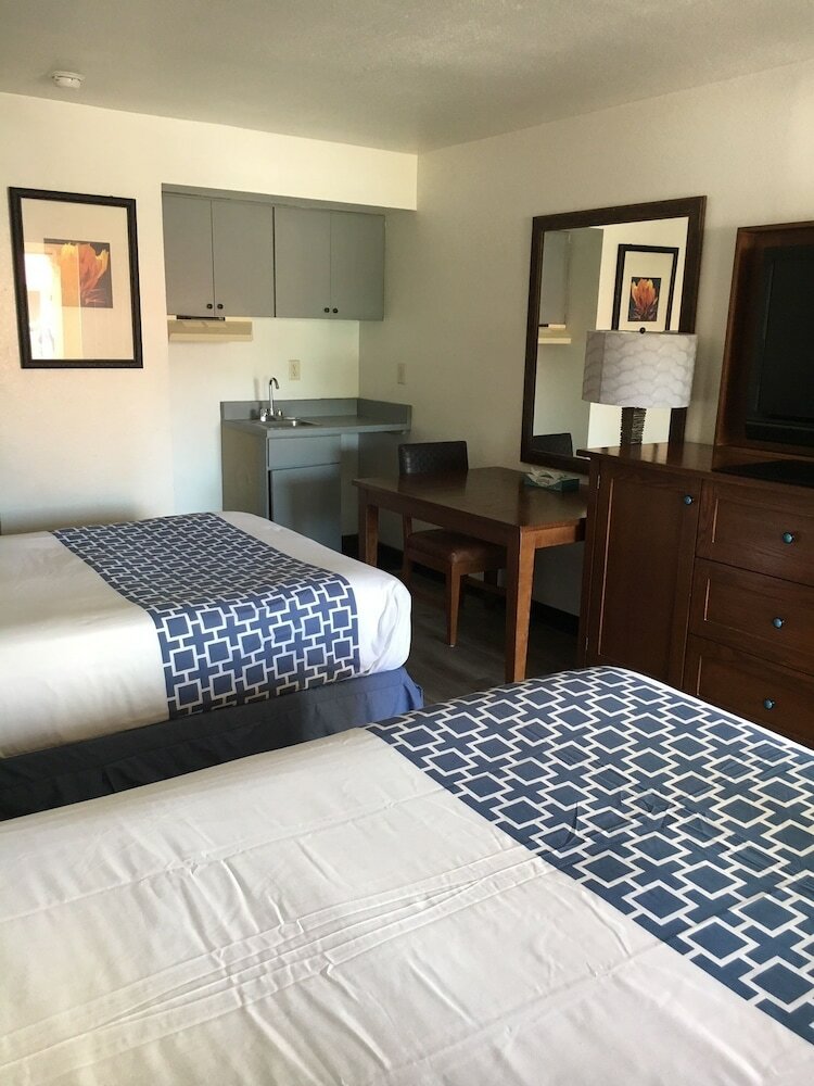 Фото Rodeway Inn Old Town Scottsdale