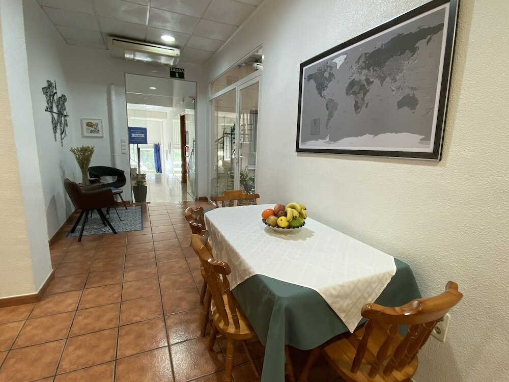 Фото Hostal Pensimar