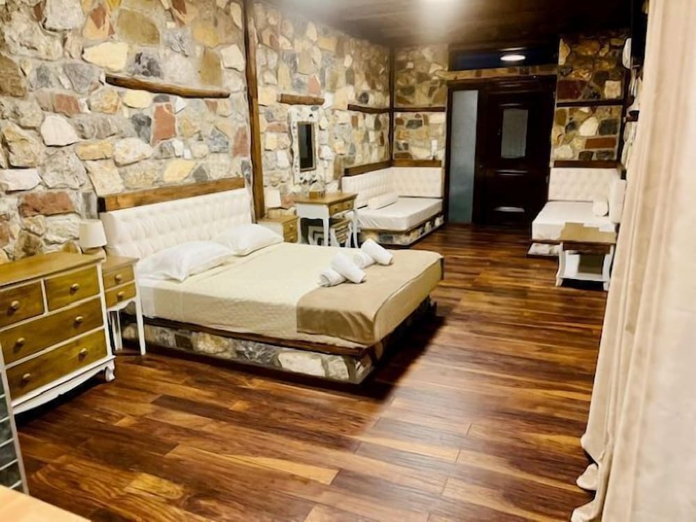 Фото Ataviros Hotel