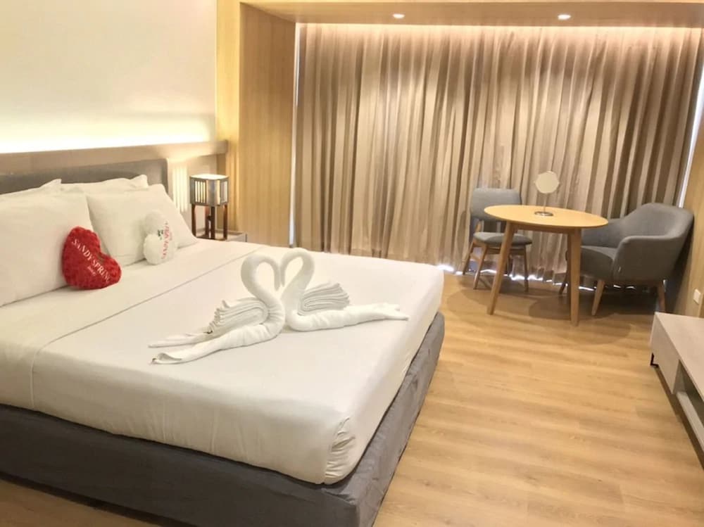 Фото Sandy Spring Hotel