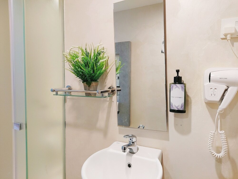 Фото The Leverage Business Hotel Mergong