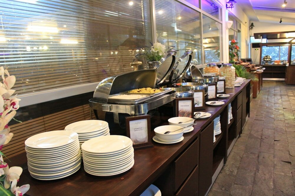 Фото Forbis Hotel