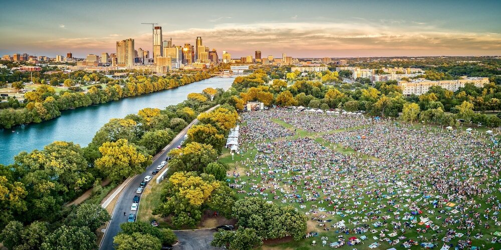Фото At&t Hotel & Conference Center at the University of Texas