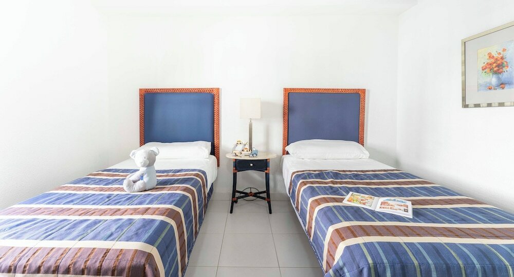 Фото Apartamentos Beverly Hills Heights - Excel Hotels & Resorts