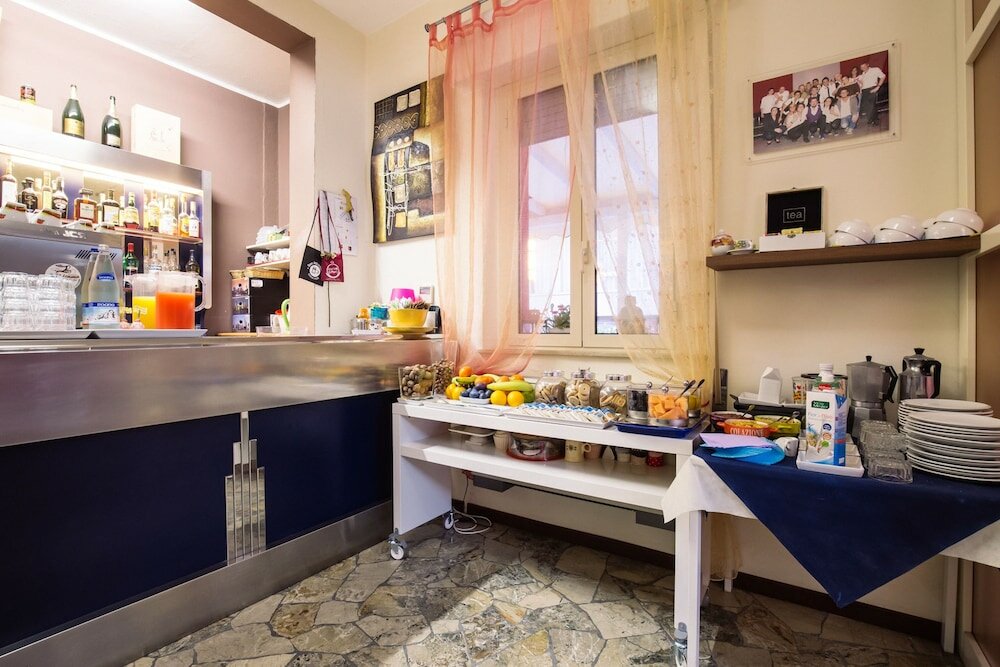 Фото Hotel Eriale