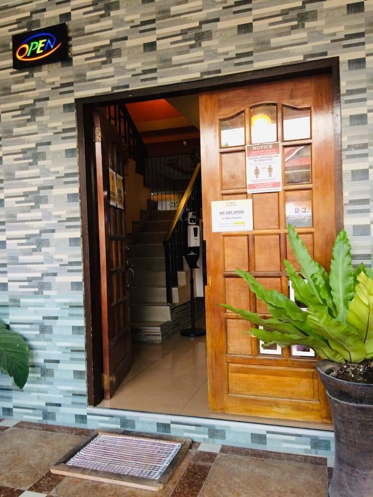 Фото B&j Guesthouse and Functions Inc