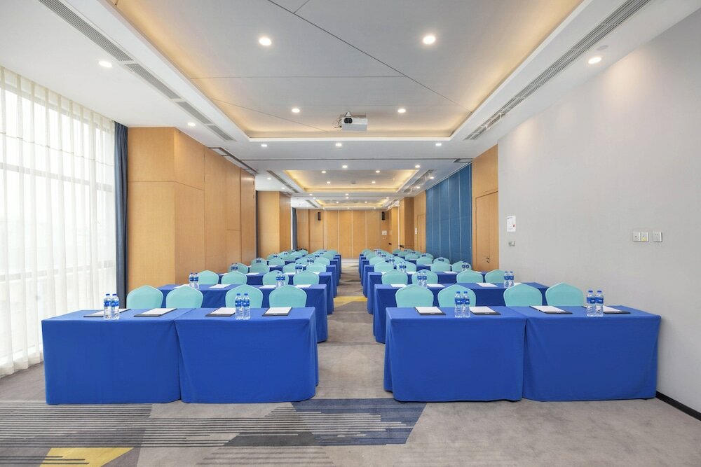 Фото Holiday Inn Express Chengdu Xindu, an Ihg Hotel