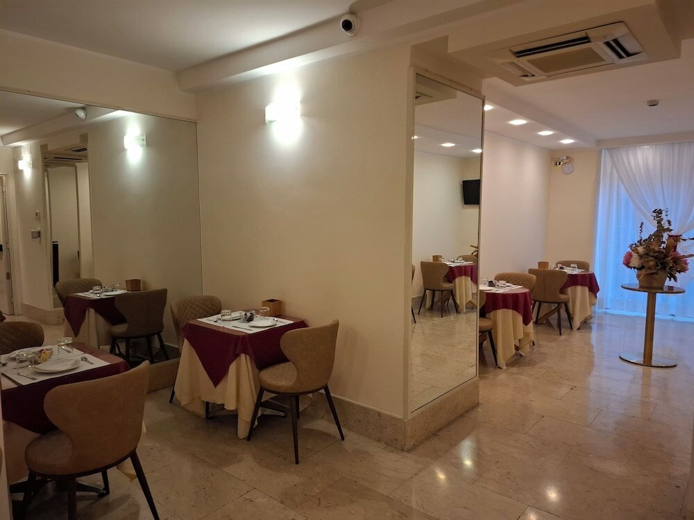 Фото Hotel Principe Eugenio