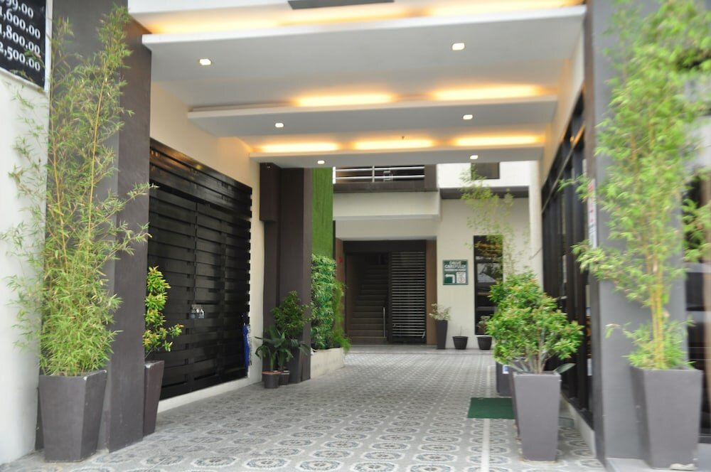 Фото отеля 1