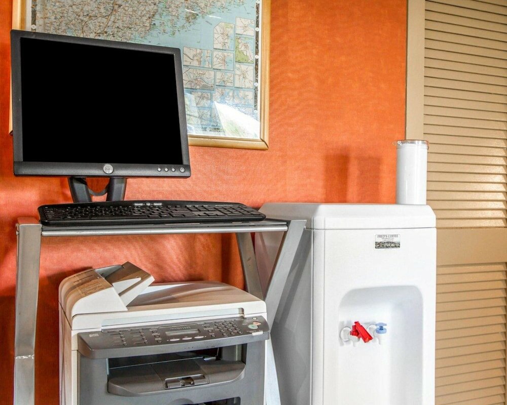 Фото Econo Lodge Freeport - Brunswick Area