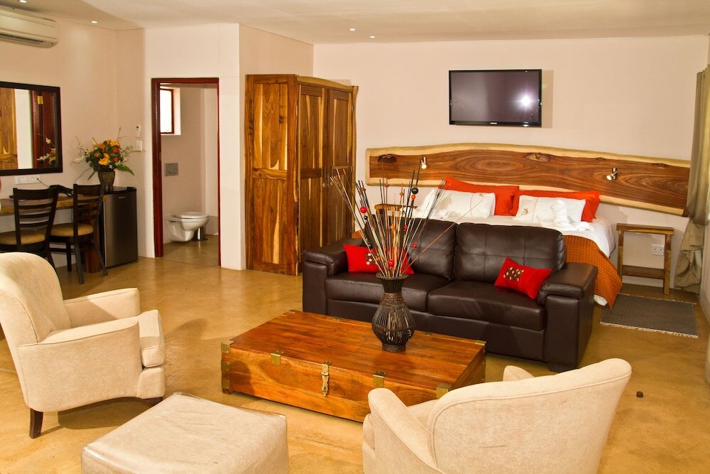 Фото C'est Si Bon Hotel