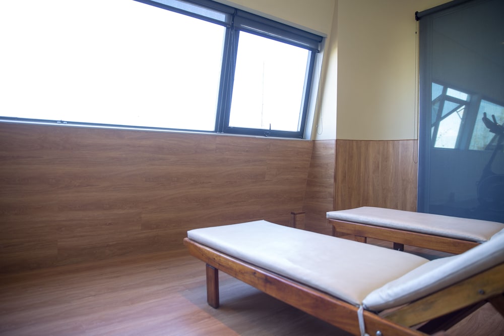 Фото Howard Johnson Plaza Buenos Aires