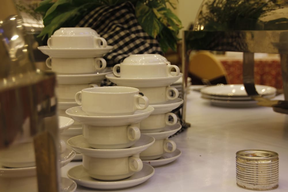 Фото Mega Matra Hotel