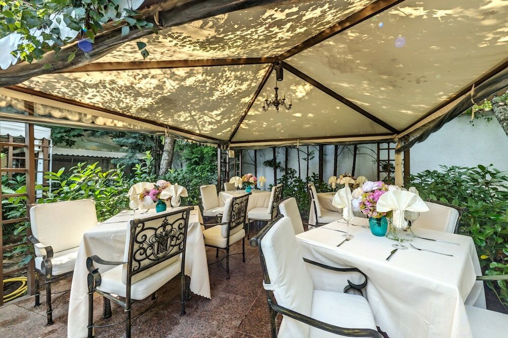 Фото Montecito Hotel