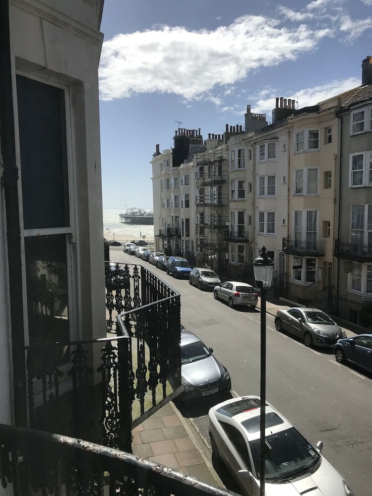 Фото Kempfield House Hotel