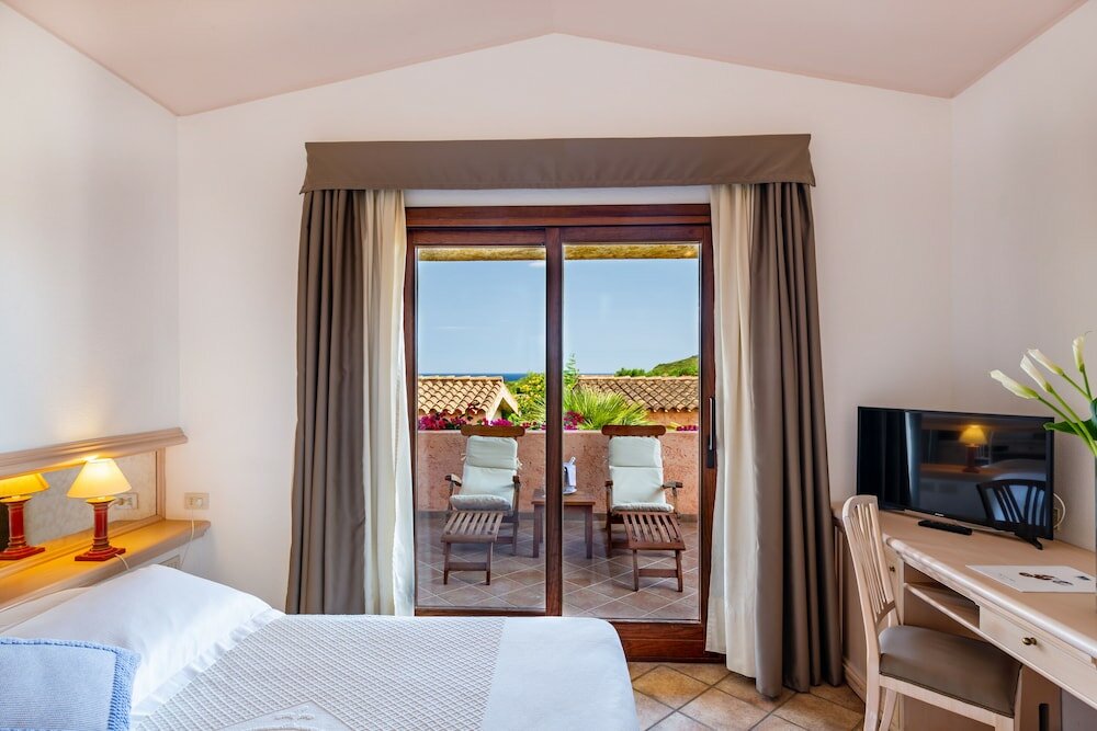 Фото Sant'Elmo Beach Hotel