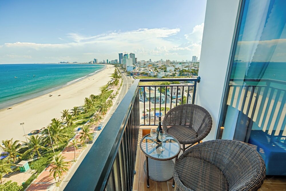 Фото Seashore Hotel & Apartment