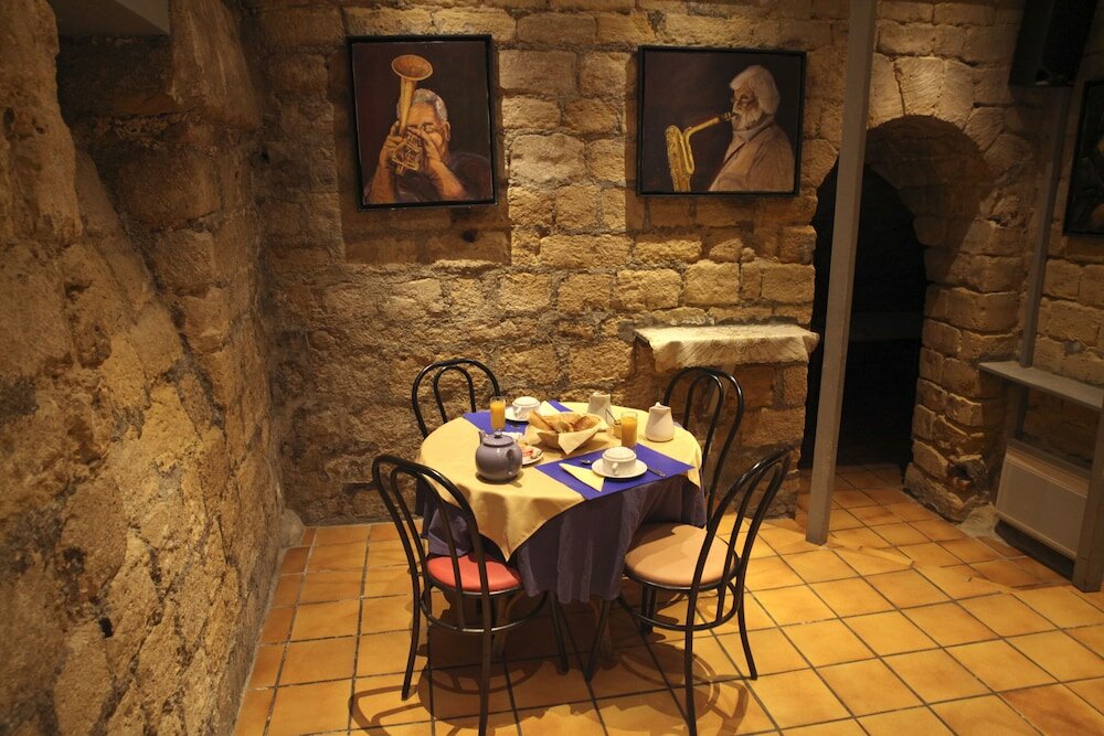 Фото Les Barmonts