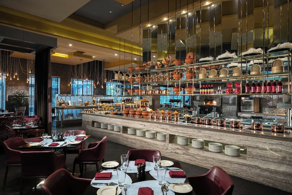 Фото Renaissance Bengaluru Race Course Hotel