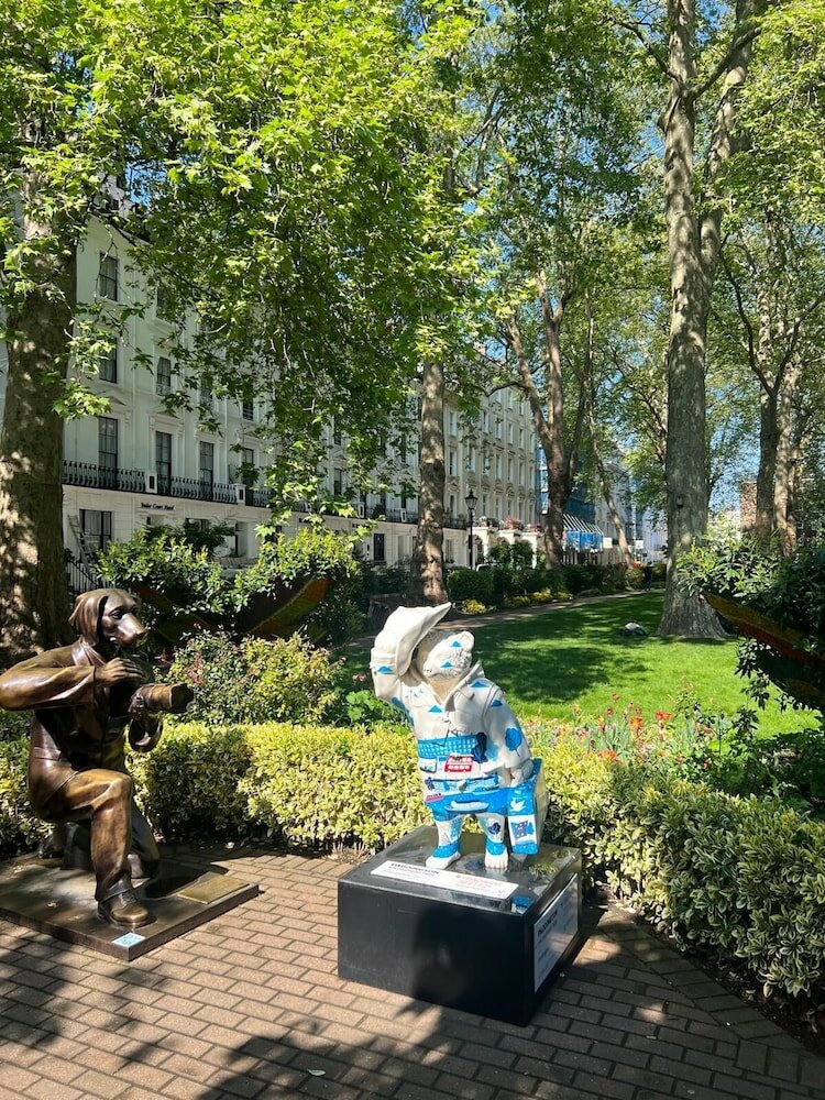 Фото Tudor Court Hotel