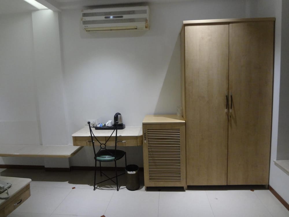 Фото Hotel Suncity Apollo