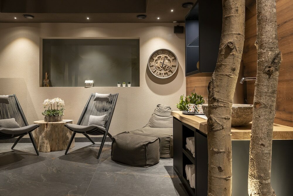 Фото X Alp Hotel