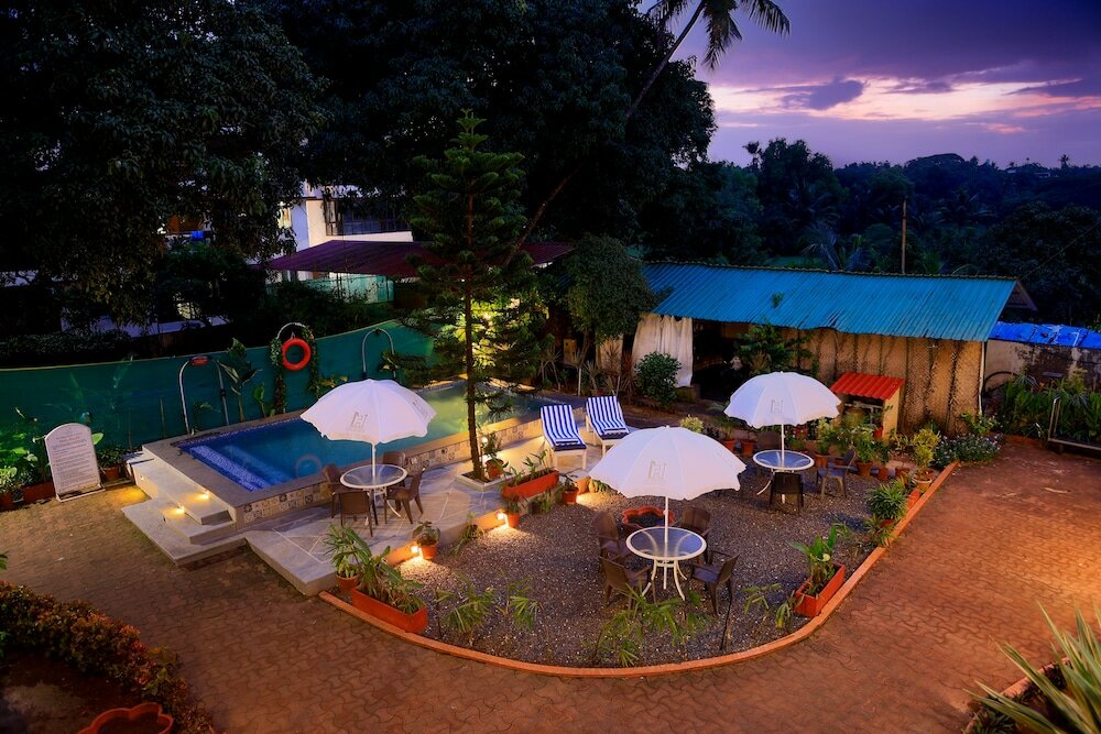 Фото отеля 2