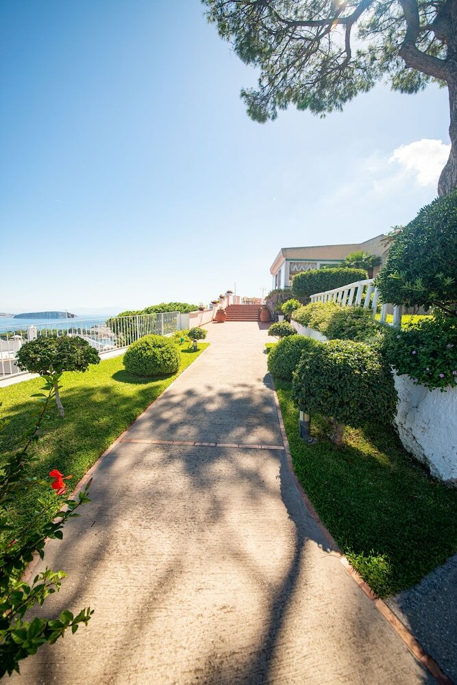 Фото Hotel Villa Ireos