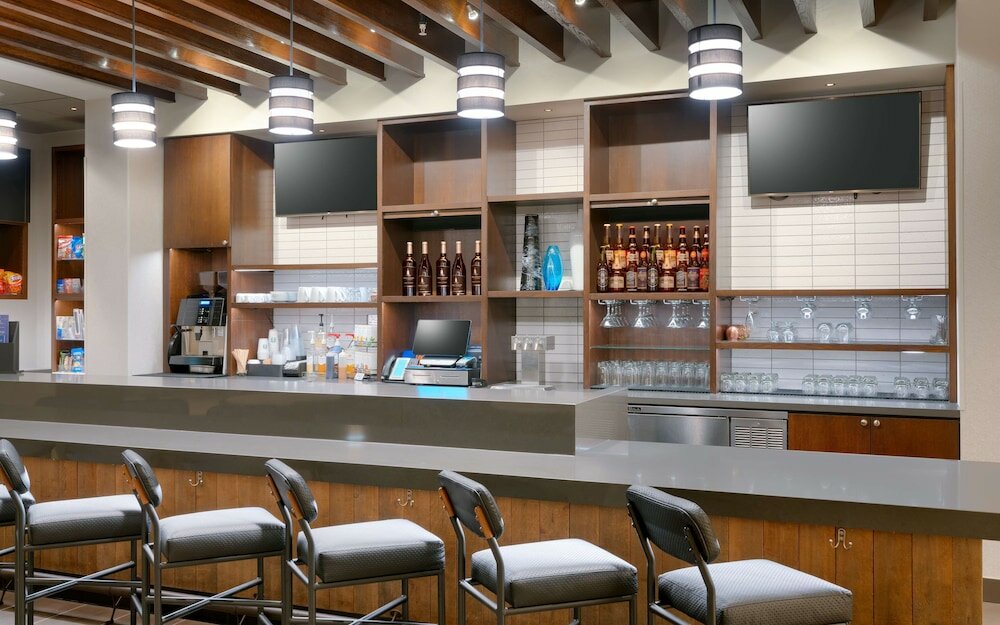 Фото Hyatt Place Anchorage Midtown