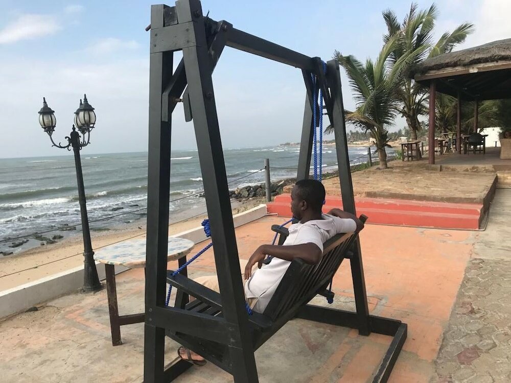 Фото Coconut Pointe Villa & Beach Resort