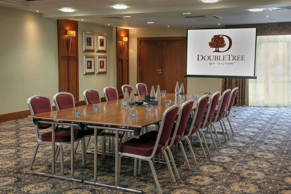 Фото DoubleTree by Hilton Stratford-upon-Avon