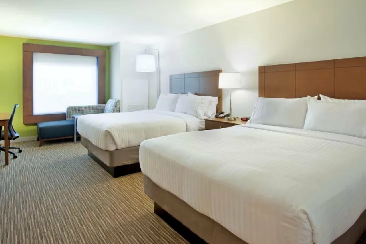 Фото Holiday Inn Express & Suites Austin Downtown - University, an Ihg Hotel