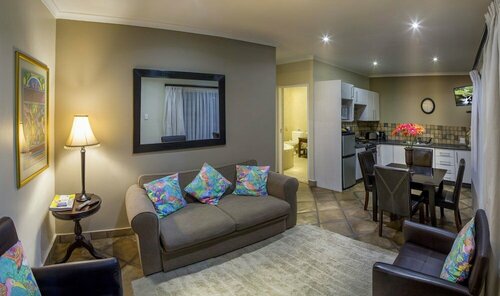 Гостиница Lalapanzi Guest Lodge в Порт-Элизабет