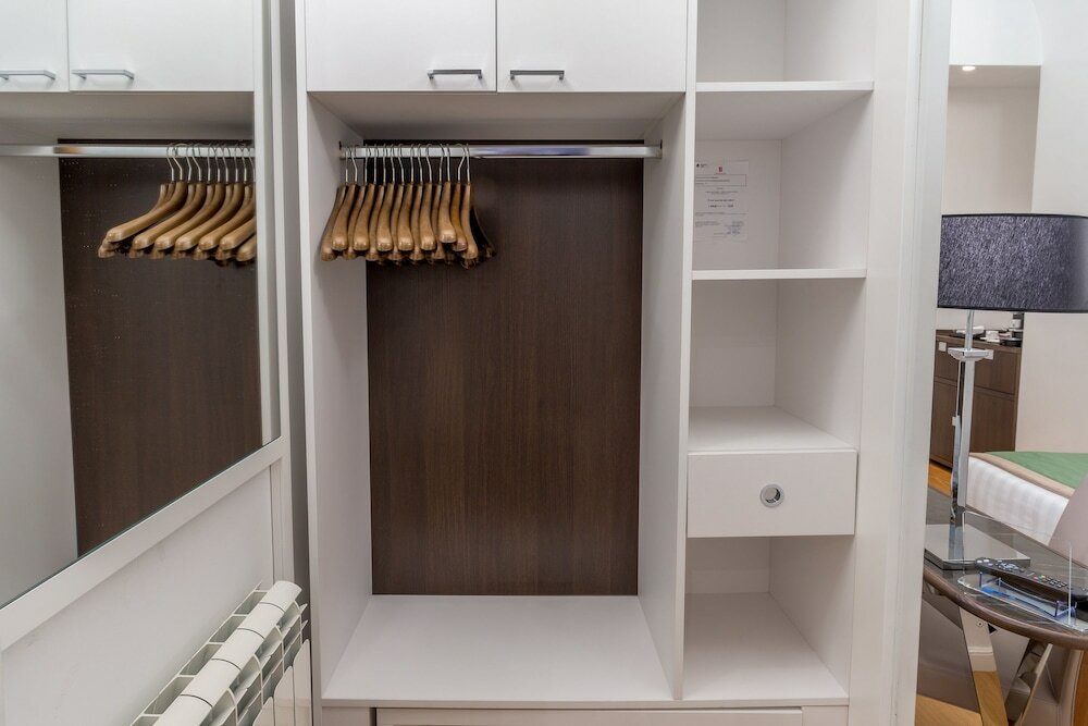 Фото Les Diamants Spanish Steps Suite