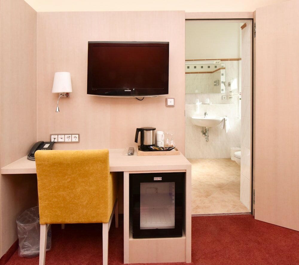 Фото Hotel Adria München