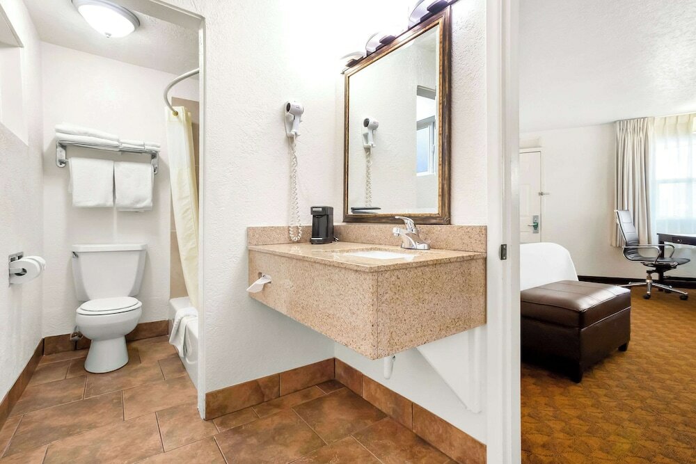 Фото Quality Inn Port Angeles - near Olympic National Park