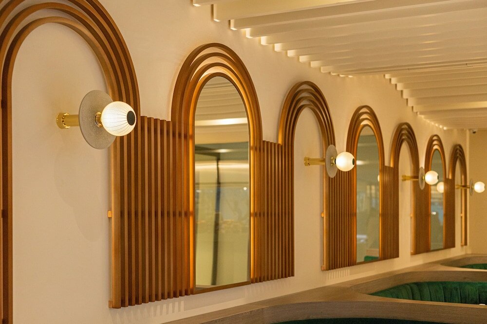 Фото Luster Hotel