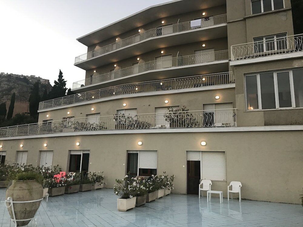 Фото Hotel Mediterranee