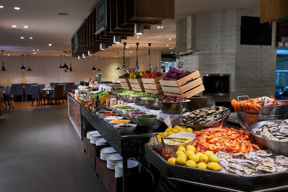 Фото Renaissance Johor Bahru Hotel